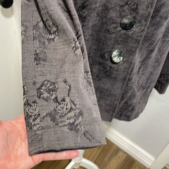J. Jill Gray Velvety Tapestry Floral Pattern 3 Button Blazer Size Small - Picture 4 of 9